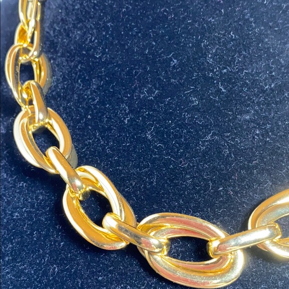 Bright GOLD Chain Link 16" necklace - Picture 3 of 4